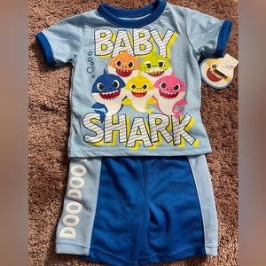 Unisex Baby Shark 2 piece short outfit set 12 months